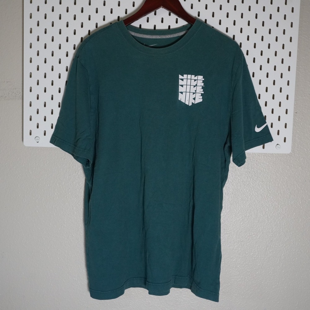 Nike T Shirt Mens XL Green Short Sleeve Graphic Logo Tee Regular‎ Fit Activewear